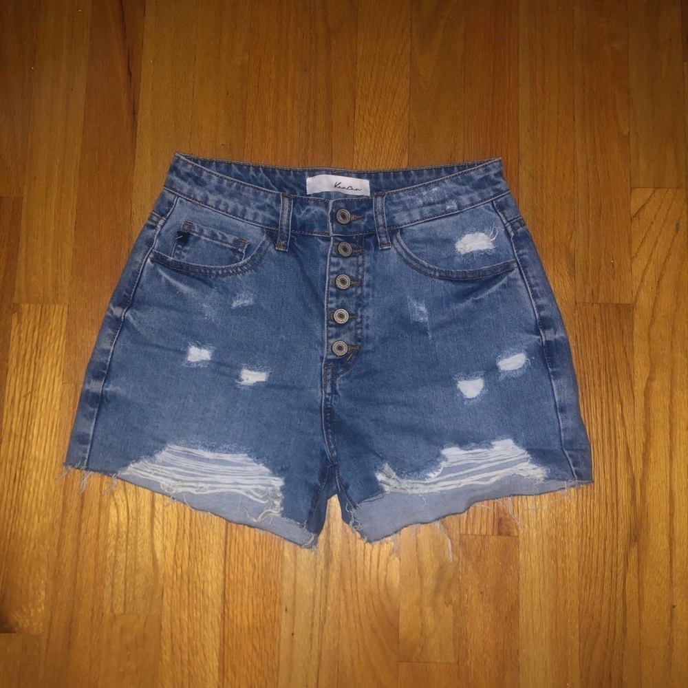 KanCan high waisted distressed denim shorts size 2